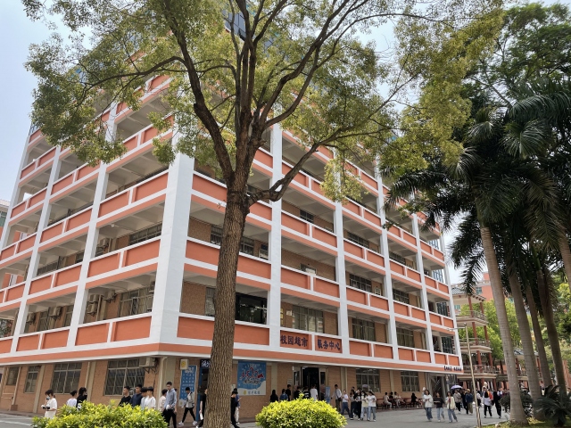 学校超市.jpg